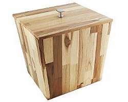 Lixeira feita de madeira Lixeira feita de madeira